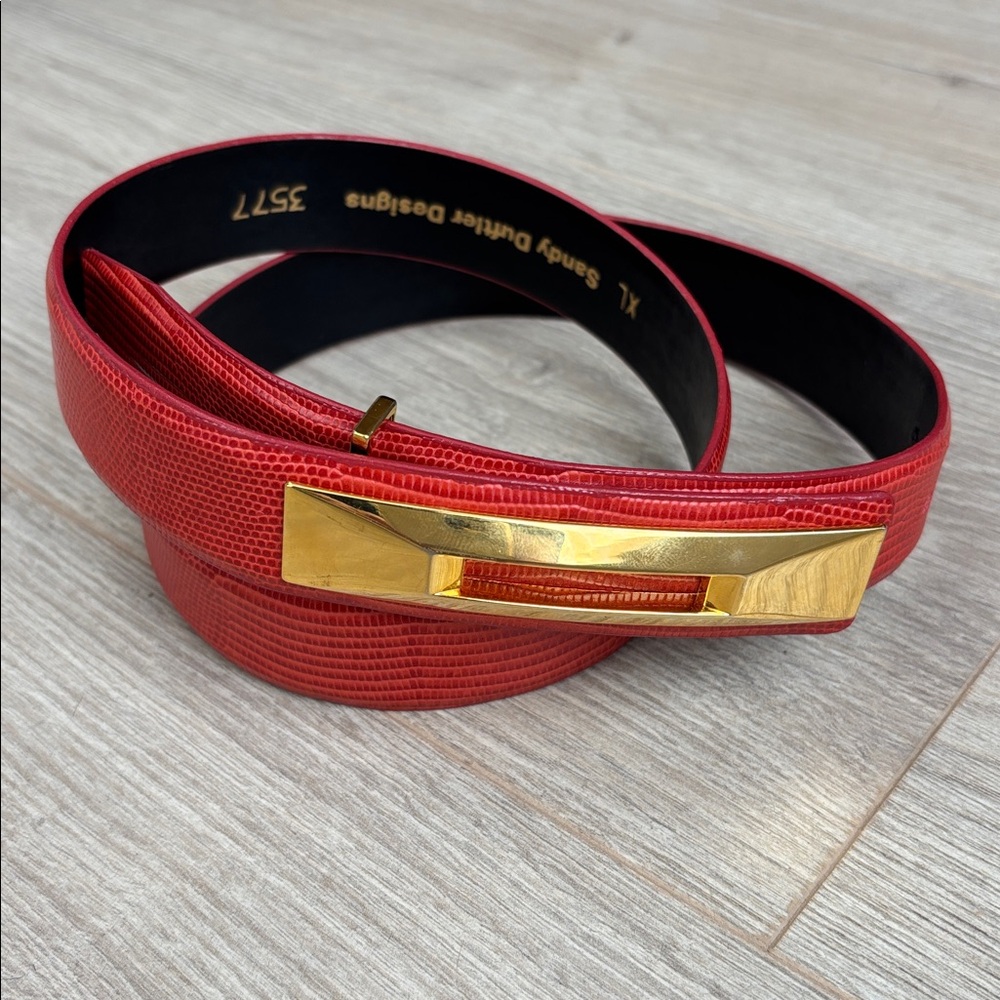 Chic Coral Belt with Gold Accent